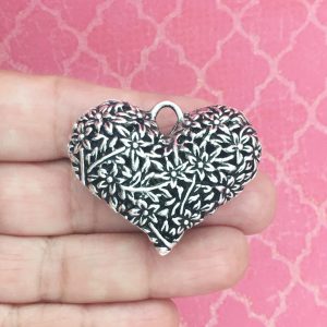 heart flower pendant