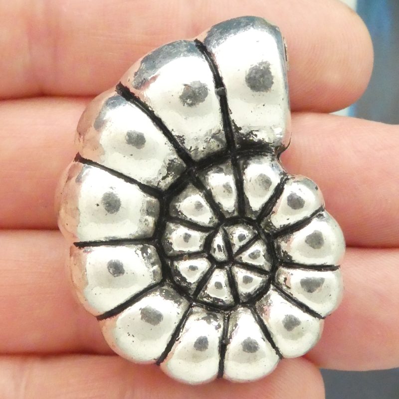 silver sea shell pendant