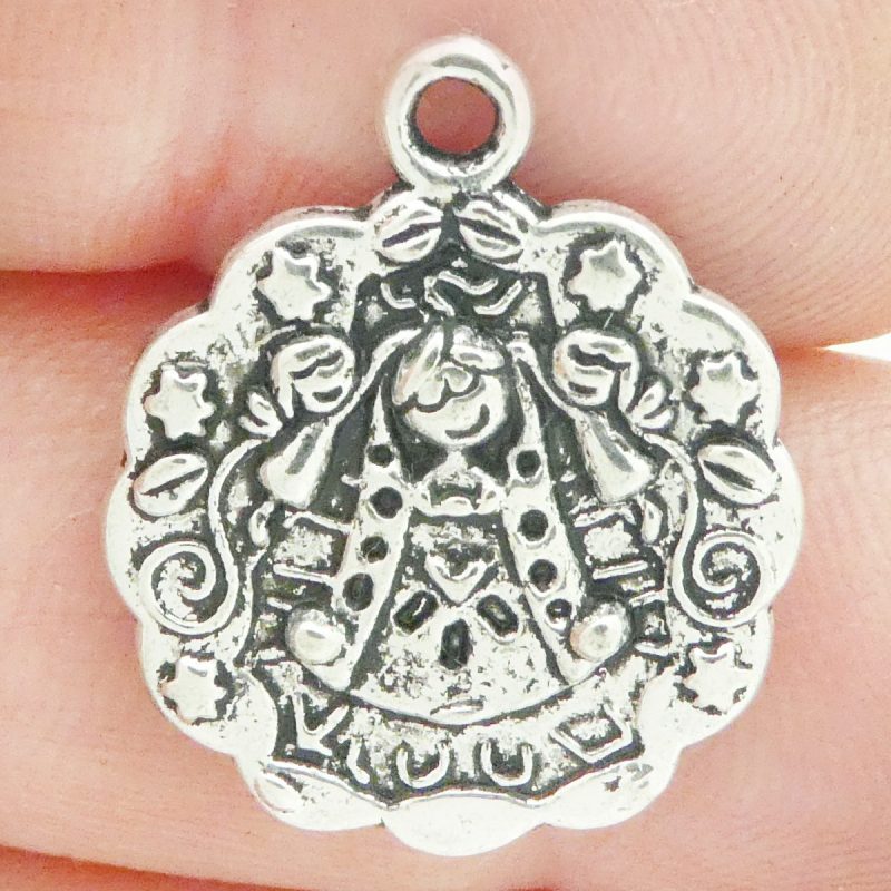 Virgencita Cuidame Mucho Medallion