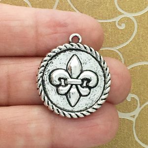 Silver Fleur De Lis Charm Pendant