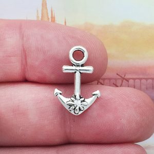 Small Anchor Charm