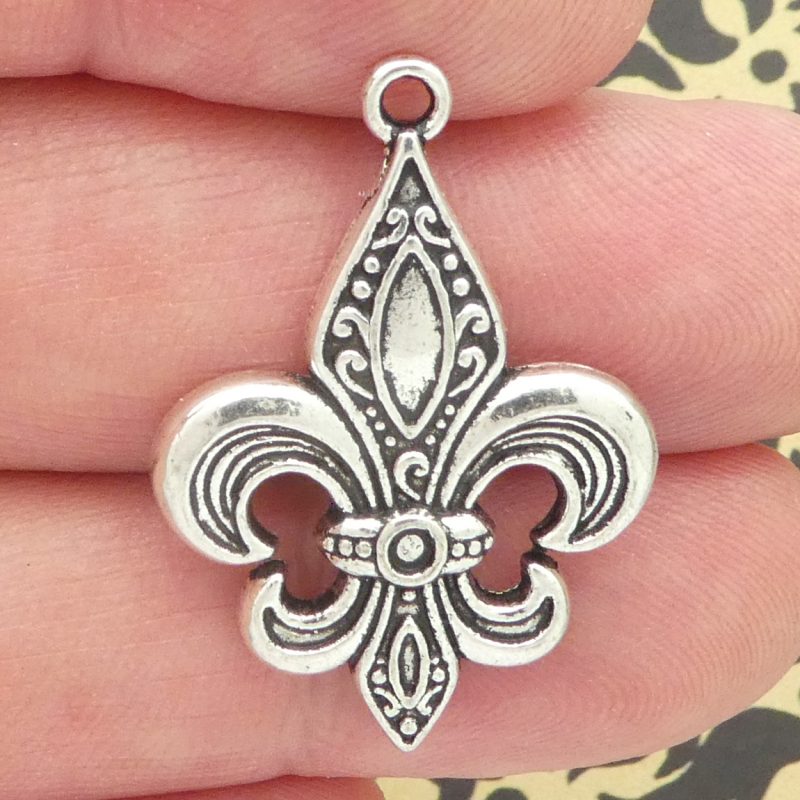 Silver Fleur De Lis Charm Pendant