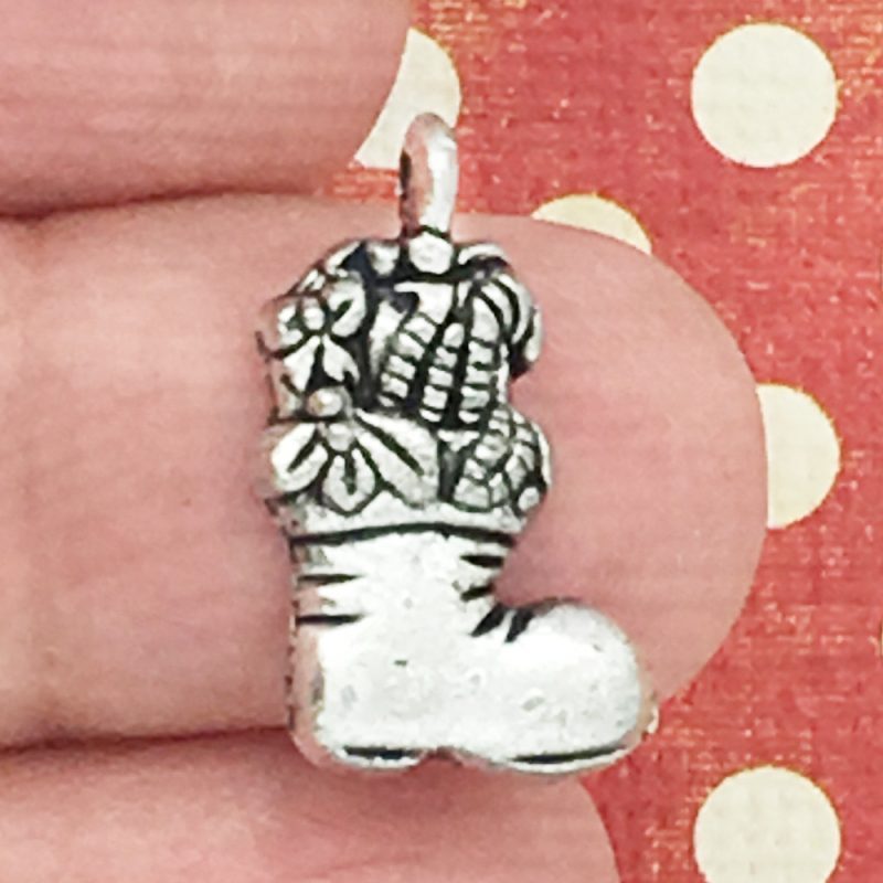 20 Christmas Stocking Charm Pendant by TIJC SP0727 - Image 3