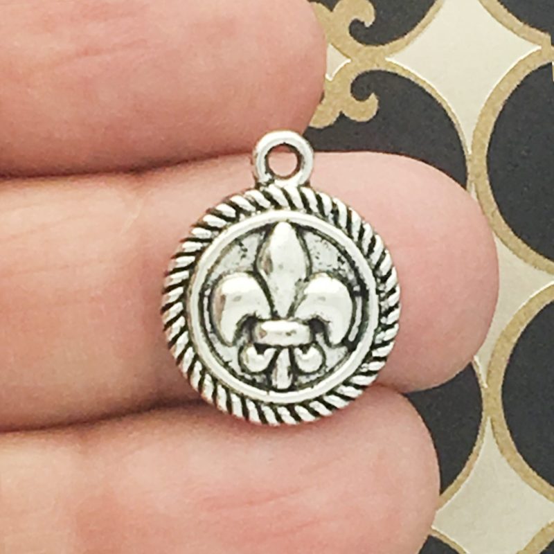 Small Fleur De Lis Charm