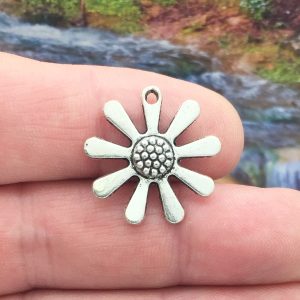 Silver Daisy Charm