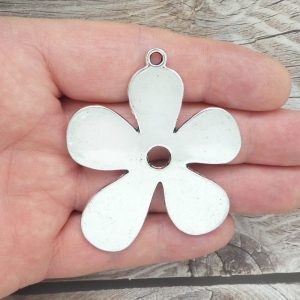 Daisy Pendant