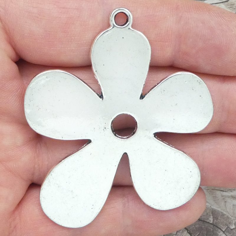 Daisy Pendants Wholesale