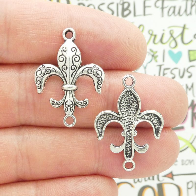 Fleur de Lis Charm