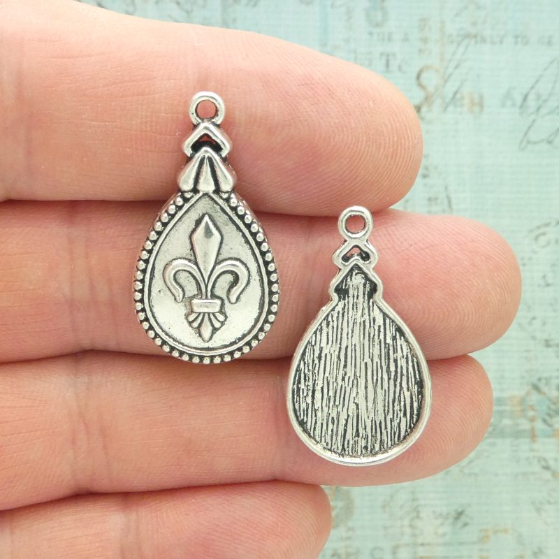 fleur de lis pendants bulk