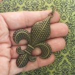fleur de lis pendants wholesale