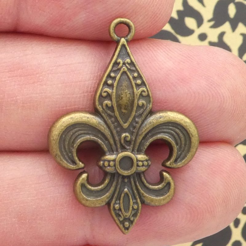 Fleur De Lis Charm