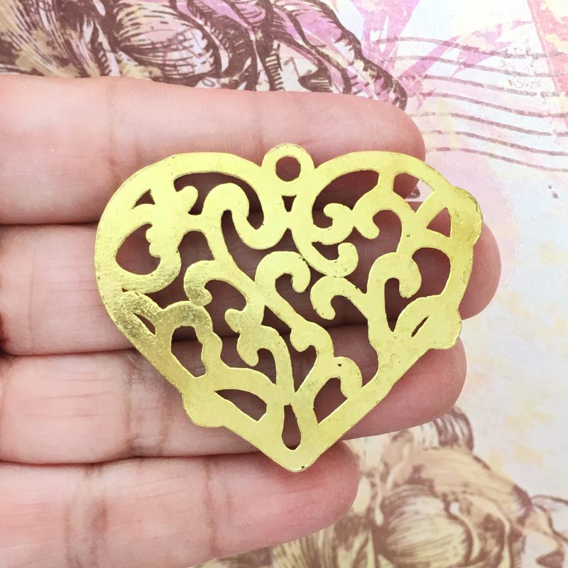 filigree heart pendant