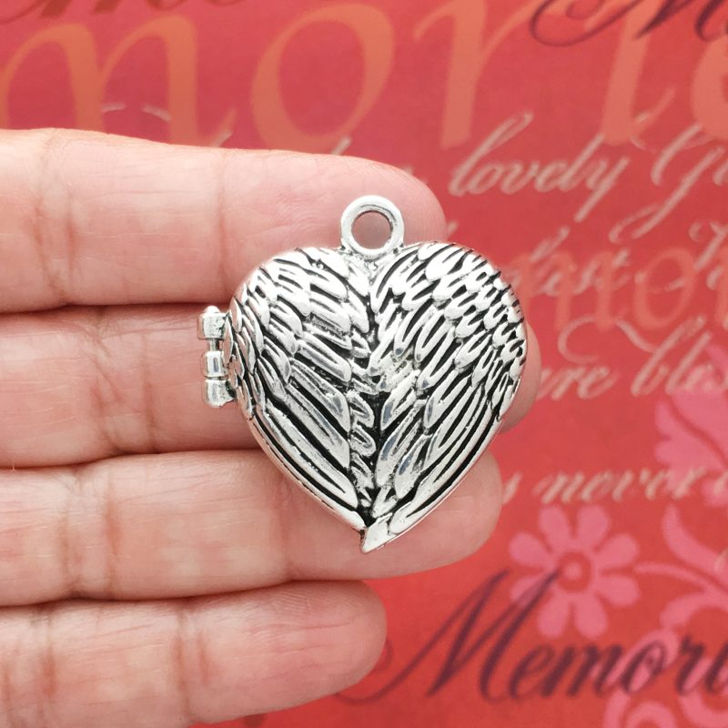 heart locket pendant