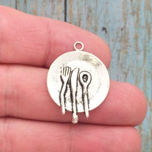 dinner plate charm