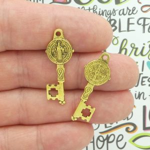 St Benedict key medals wholesale in gold pewter front and back