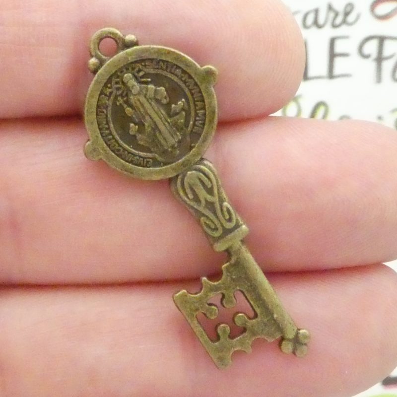 St Benedict Key Medals Bulk in Bronze closeup