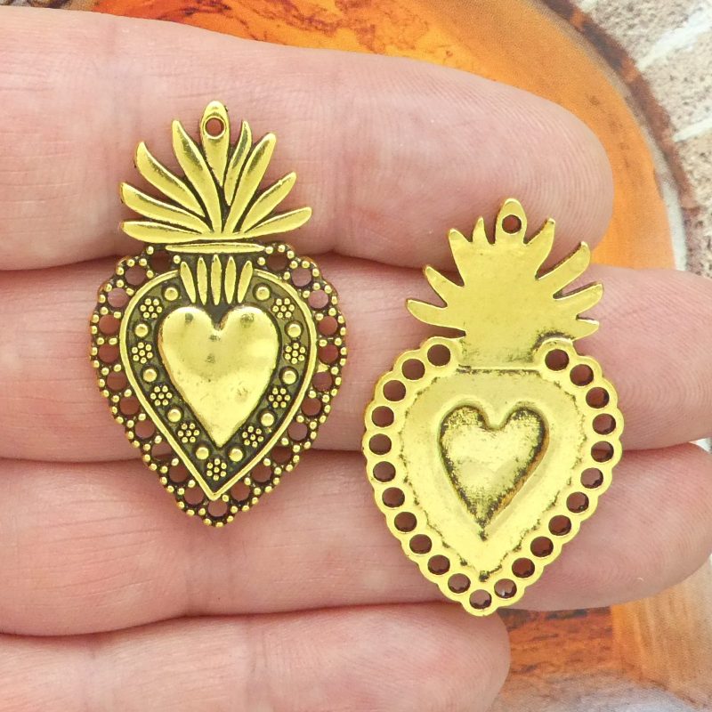 sacred heart of jesus pendants wholesale in gold pewter