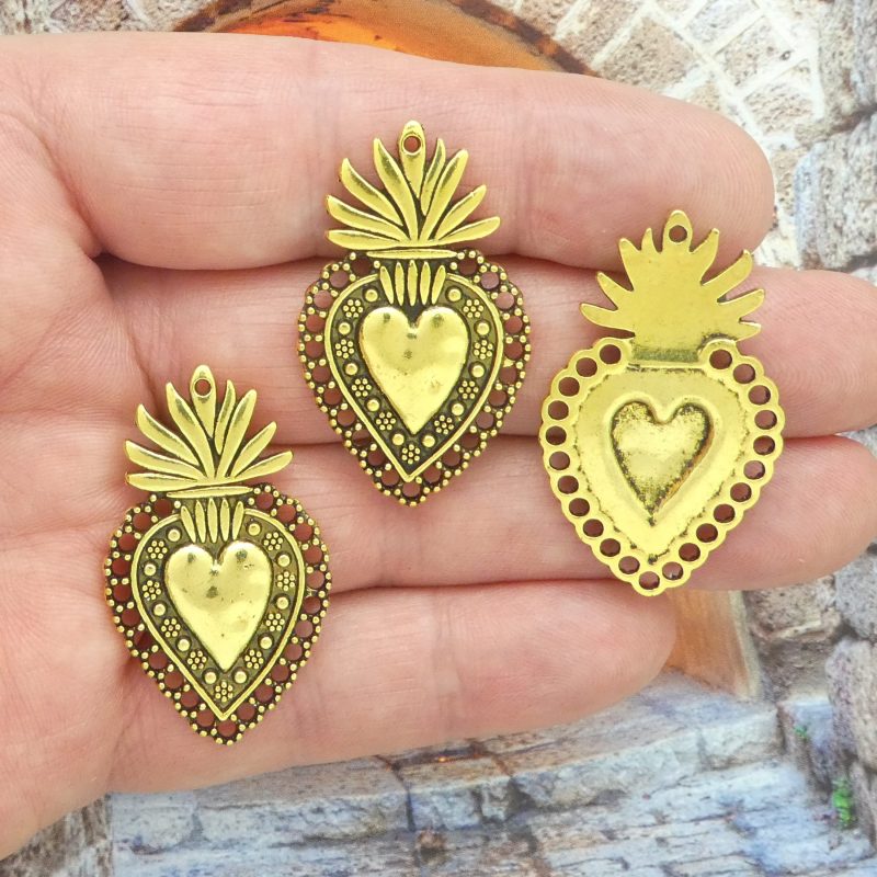 sacred heart of jesus pendants for jewelry making in gold pewter