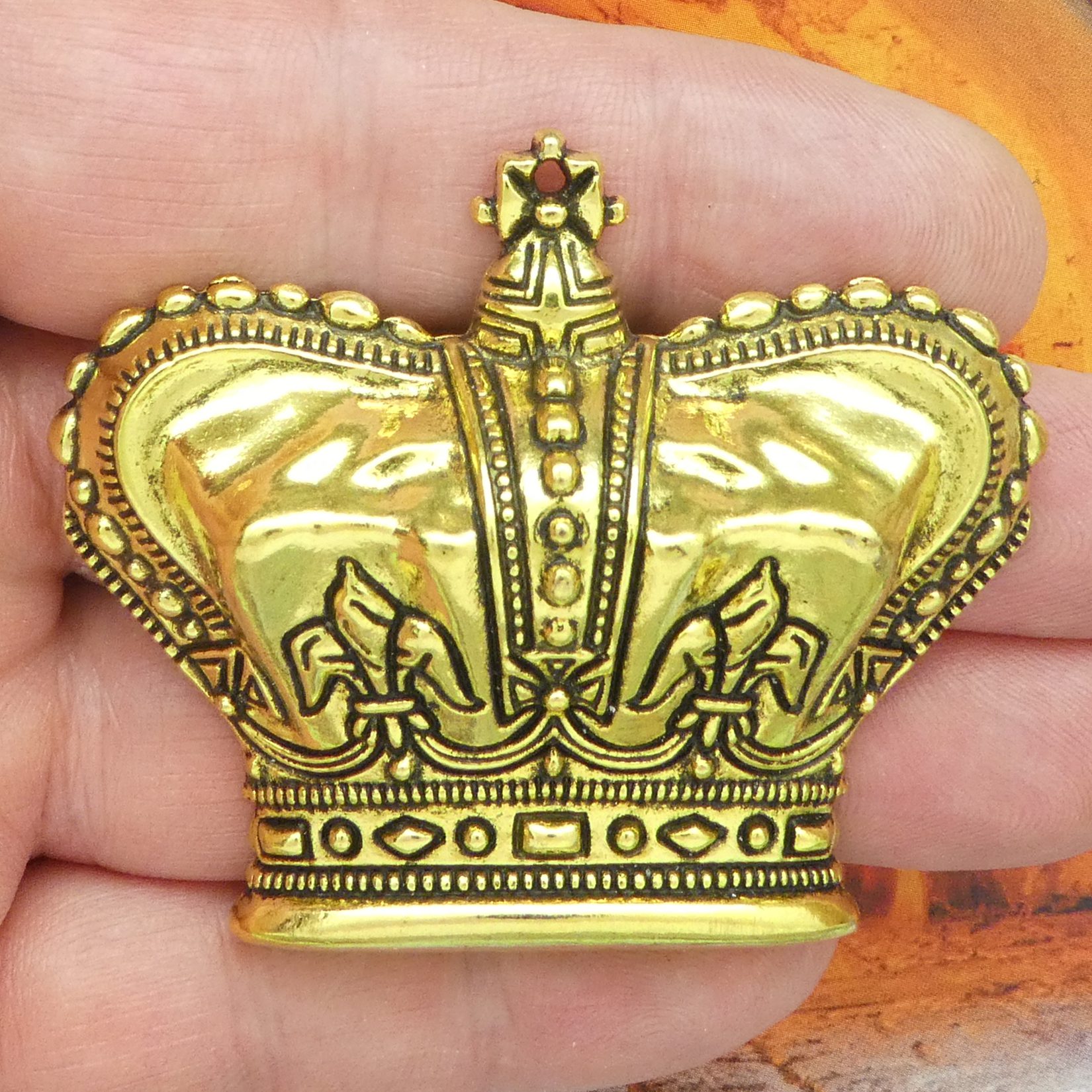 gold crown pendants bulk