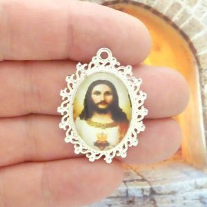 Sacred Heart of Jesus Pendants for Jewelry Making