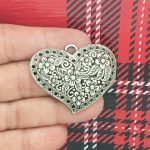 heart flower pendant