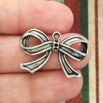 bow charm