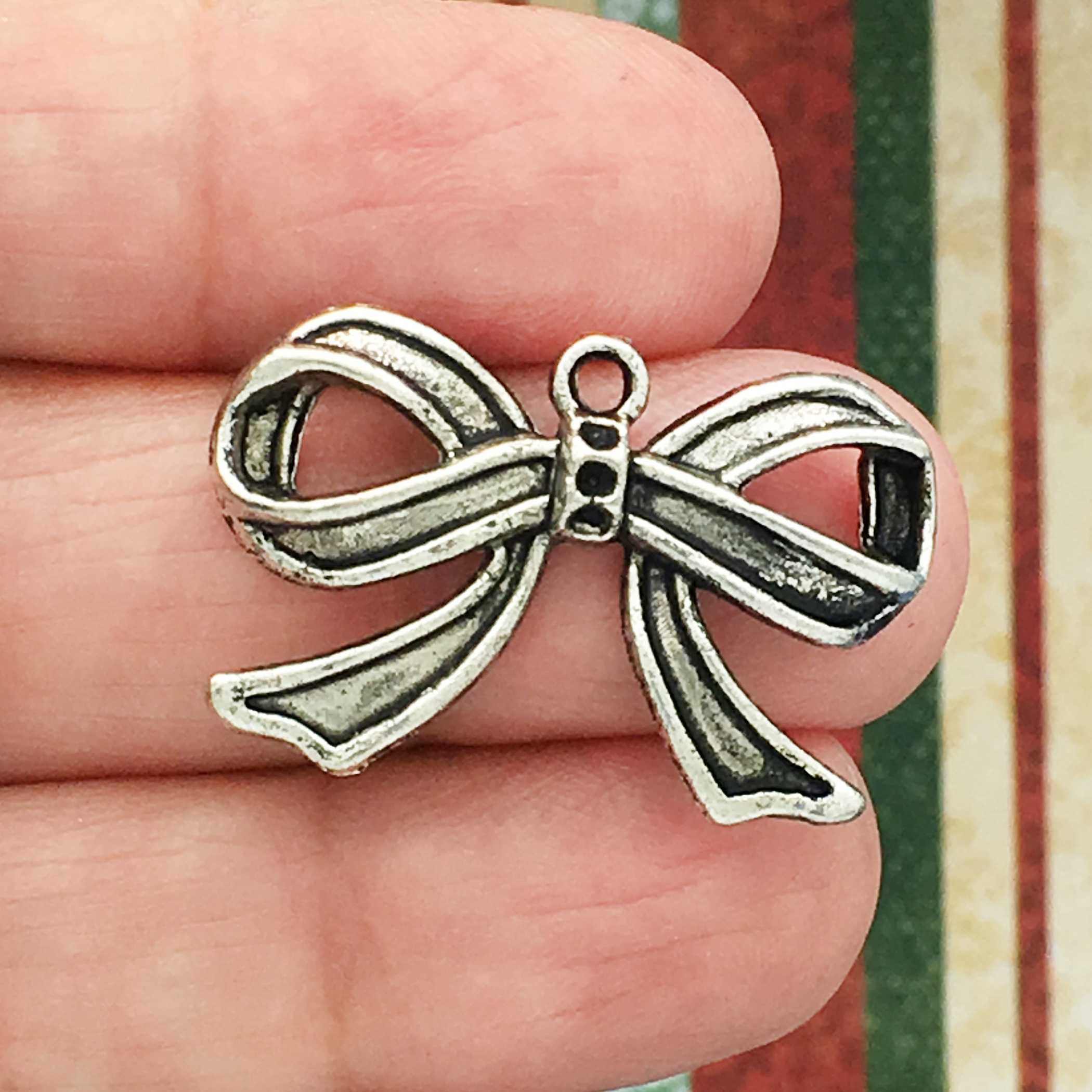 10 Bow Charm Silver by TIJC SP0202