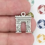 Arch de Triumph Charm