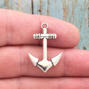 Small Anchor Charm